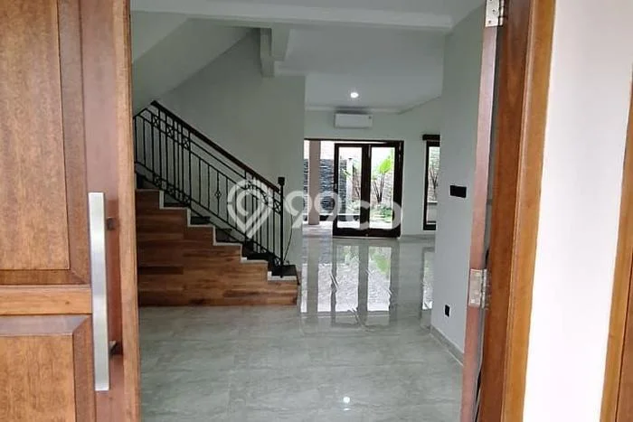 Disewakan Rumah Harga Terjangkau di BSD Puspita Loka Tangerang dengan 4 Kamar Tidur Disewakan Rumah Harga Terjangkau di BSD Puspita Loka Tangerang dengan 4 Kamar Tidur