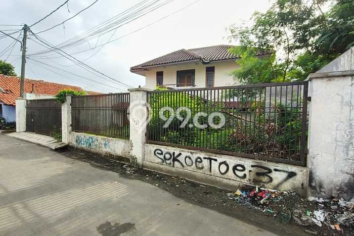 Dijual Rumah 7 Kamar Lokasi Strategis Nyaman dan Strategis di Ciracas Dijual Rumah 7 Kamar Lokasi Strategis Nyaman dan Strategis di Ciracas