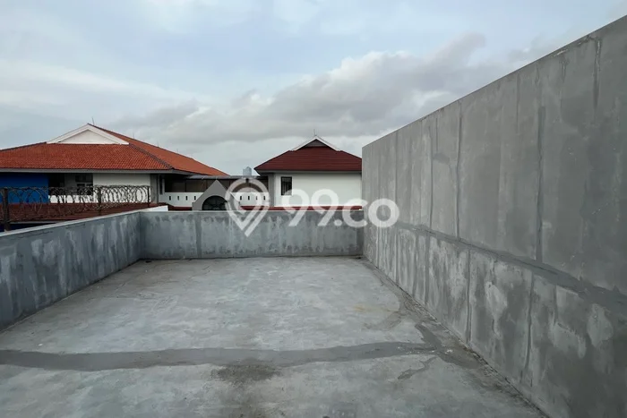For Sale! Luxury House LT 165m2 Desain Elegan di Pulomas For Sale! Luxury House LT 165m2 Desain Elegan di Pulomas