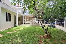 Siap Huni Rumah Mewah 9 Kamar di Kebayoran Baru Dekat ke Mana Saja Siap Huni Rumah Mewah 9 Kamar di Kebayoran Baru Dekat ke Mana Saja