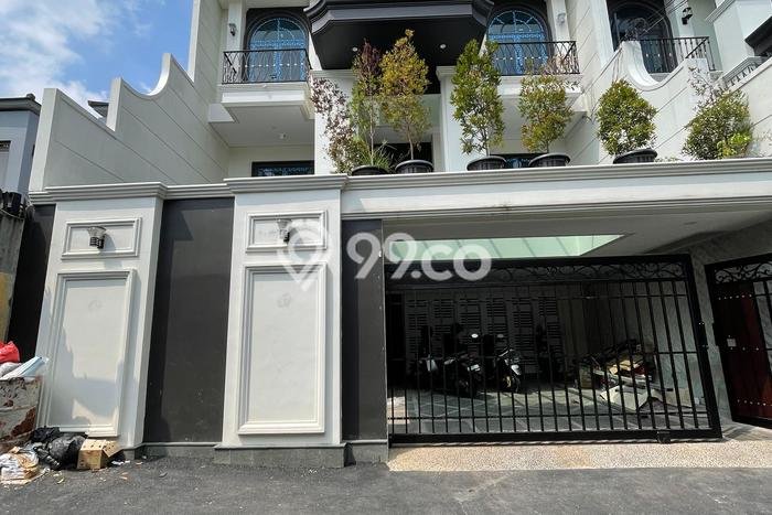 Rumah Mewah Dijual LT 277m2 di Cilandak, Jakarta Selatan Rumah Mewah Dijual LT 277m2 di Cilandak, Jakarta Selatan