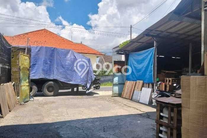 Unit Gudang Dijual di Denpasar Barat Denpasar Luas Bangunan 800m2 Unit Gudang Dijual di Denpasar Barat Denpasar Luas Bangunan 800m2