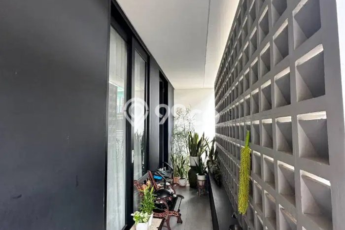 Rumah Luxury Modern Tanpa Renovasi di Caman Bekasi Rumah Luxury Modern Tanpa Renovasi di Caman Bekasi