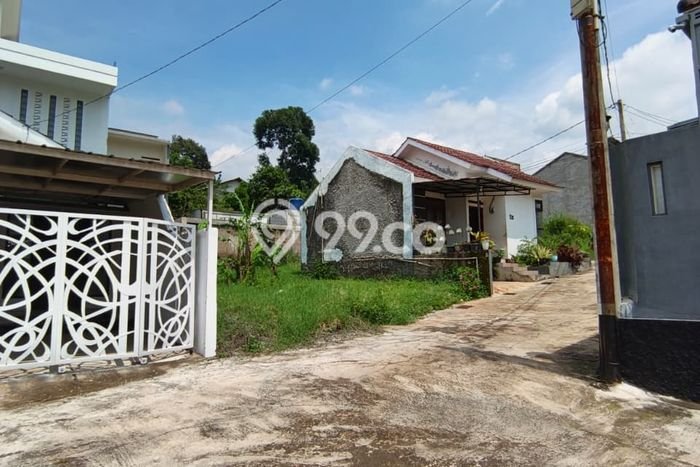 For Sale Rumah 2 Kamar Lokasi Ideal Bagus dan Strategis di Cilengkrang For Sale Rumah 2 Kamar Lokasi Ideal Bagus dan Strategis di Cilengkrang