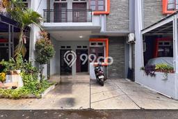Dijual Hunian Rumah Terawat 3 KT di Condet, Jakarta Timur Dijual Hunian Rumah Terawat 3 KT di Condet, Jakarta Timur