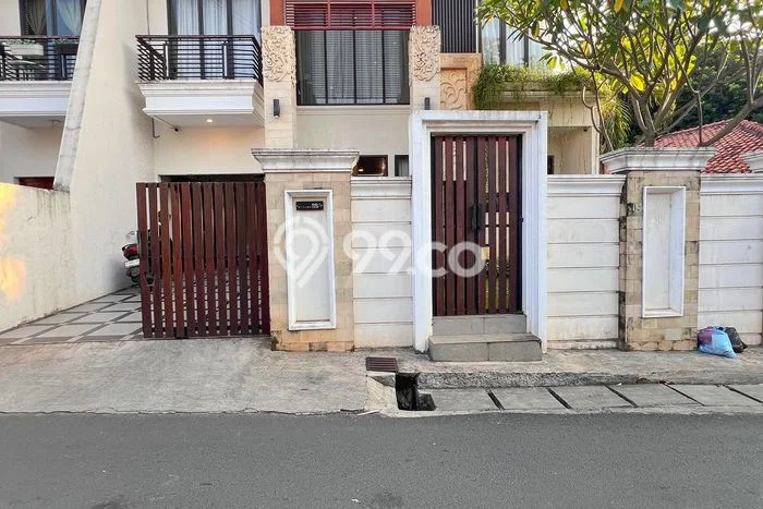 Hunian Elit LB 160m2 Siap Huni Desain Elegan di Cilangkap, Jakarta Timur Hunian Elit LB 160m2 Siap Huni Desain Elegan di Cilangkap, Jakarta Timur