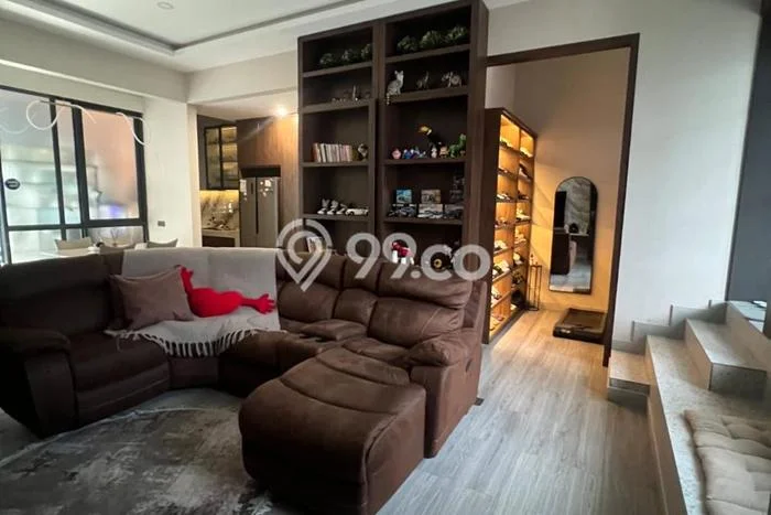 Rumah Mewah LB 165m2 Siap Pakai Desain Elegan di BSD Green Wich, Tangerang Rumah Mewah LB 165m2 Siap Pakai Desain Elegan di BSD Green Wich, Tangerang