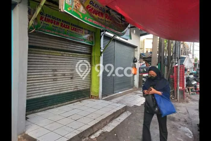 Ruko Bagus Dijual LB 30m2 Lokasi Strategis Bandung Area Cocok untuk Bisnis Ruko Bagus Dijual LB 30m2 Lokasi Strategis Bandung Area Cocok untuk Bisnis