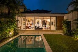 Kesempatan Langka! Vila Kawasan , Dimensi 300m2m², Area Prospektif dengan nilai meningkat Kesempatan Langka! Vila Kawasan , Dimensi 300m2m², Area Prospektif dengan nilai meningkat