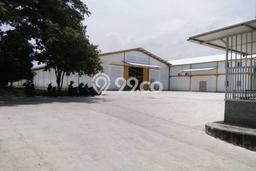Lokasi Strategis! Dijual Pabrik Bisnis di Karangtengah, Cianjur Kondisi Baik Lokasi Strategis! Dijual Pabrik Bisnis di Karangtengah, Cianjur Kondisi Baik