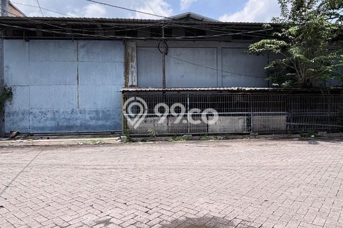 Unit Gudang disewakan di Gedangan Sidoarjo dengan LT 1500m2 / LB 1256m2 Unit Gudang disewakan di Gedangan Sidoarjo dengan LT 1500m2 / LB 1256m2