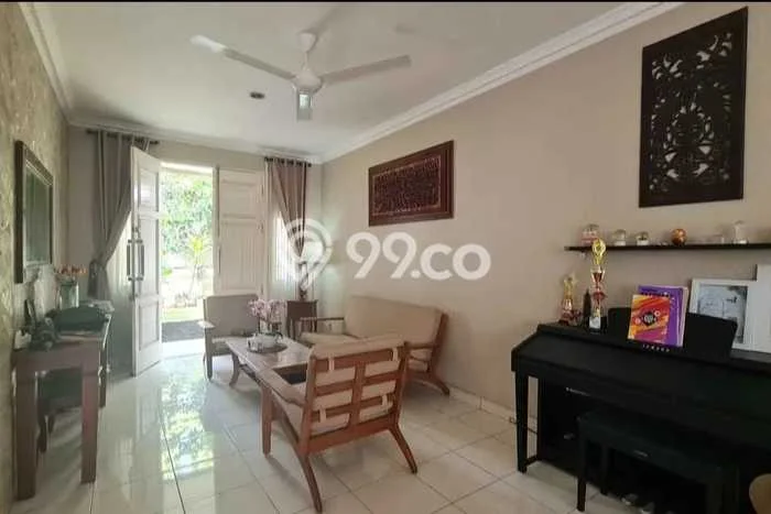 Sewa Rumah Murah di Legenda Wisata Jakarta Timur Punya 4 Kamar Tidur Sewa Rumah Murah di Legenda Wisata Jakarta Timur Punya 4 Kamar Tidur