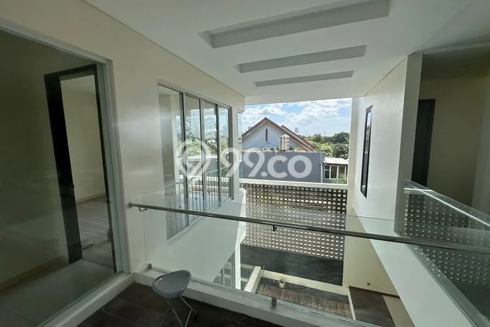 Ready to Use! Luxury House LT 180m2 Desain Modern di Bintaro Ready to Use! Luxury House LT 180m2 Desain Modern di Bintaro