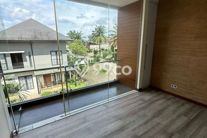 Ready to Use! Luxury House LT 180m2 Desain Modern di Bintaro Ready to Use! Luxury House LT 180m2 Desain Modern di Bintaro