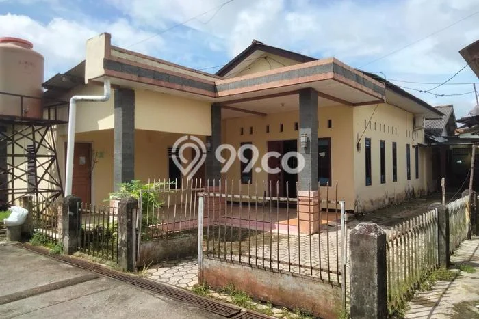 Rumah Strategis Modern Lb 200m2 di Taman Sari, Pangkal Pinang Rumah Strategis Modern Lb 200m2 di Taman Sari, Pangkal Pinang