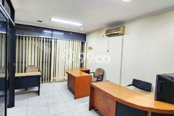 Ruko Dijual di Prime Area Jakarta Selatan Luas 210m2 Ruko Dijual di Prime Area Jakarta Selatan Luas 210m2