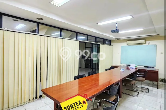 Ruko Dijual di Prime Area Jakarta Selatan Luas 210m2 Ruko Dijual di Prime Area Jakarta Selatan Luas 210m2
