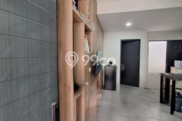 Dijual Rumah 3 Kamar Lokasi Strategis Nyaman dan Strategis di BSD Dijual Rumah 3 Kamar Lokasi Strategis Nyaman dan Strategis di BSD
