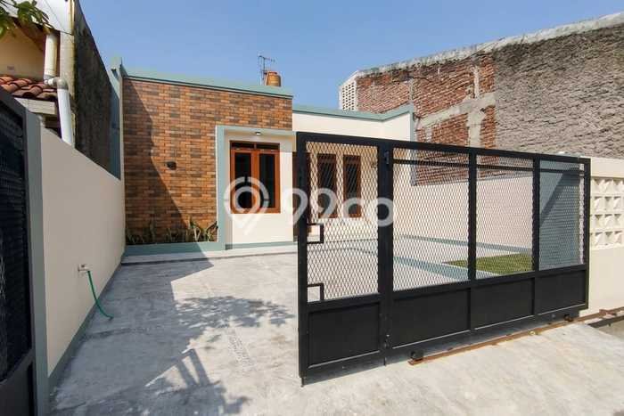 For Sale Rumah 3 Kamar Lokasi Ideal Nyaman dan Strategis di Cileunyi For Sale Rumah 3 Kamar Lokasi Ideal Nyaman dan Strategis di Cileunyi