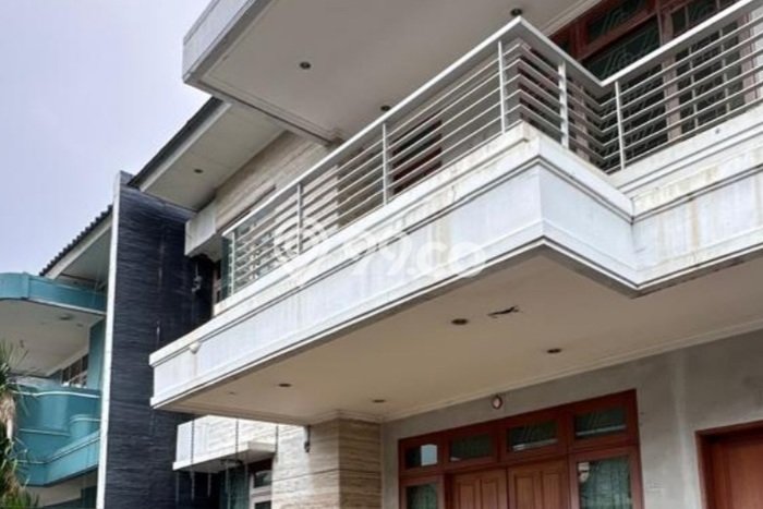 Jual Rumah Mewah Elegan Dengan View Cantik di Cikokol, Tangerang Jual Rumah Mewah Elegan Dengan View Cantik di Cikokol, Tangerang