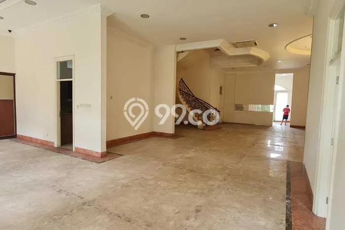 Sewa Rumah Nyaman LT 525m2 / LB 1050m2 di Pantai Indah Kapuk, Jakarta Utara Sewa Rumah Nyaman LT 525m2 / LB 1050m2 di Pantai Indah Kapuk, Jakarta Utara