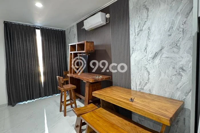 Disewakan! Rumah 3 Kamar Tidur &
3 Kamar Mandi di Pantai Indah Kapuk, Jakarta Utara Disewakan! Rumah 3 Kamar Tidur &
3 Kamar Mandi di Pantai Indah Kapuk, Jakarta Utara