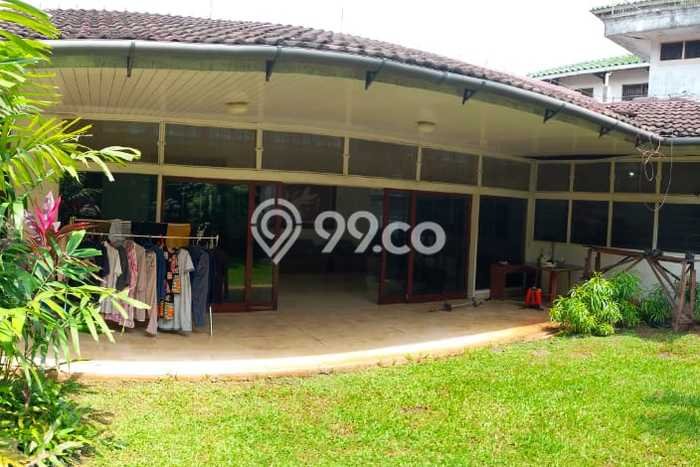 Rumah Mewah LB 240m2 Siap Pakai Desain Elegan di Pangkalan Jati, Depok Rumah Mewah LB 240m2 Siap Pakai Desain Elegan di Pangkalan Jati, Depok