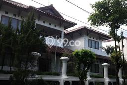 Rumah Luxury Modern Tanpa Renovasi di Cibubur Jakarta Timur Rumah Luxury Modern Tanpa Renovasi di Cibubur Jakarta Timur