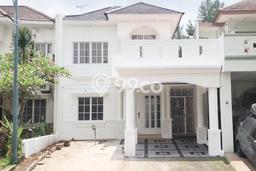 Rumah di Kota Wisata, Luas 136m², Bangunan 200m² Rumah di Kota Wisata, Luas 136m², Bangunan 200m²
