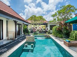 FOR SALE! Vila Kawasan , Luas 400m2m², Lokasi Premium FOR SALE! Vila Kawasan , Luas 400m2m², Lokasi Premium