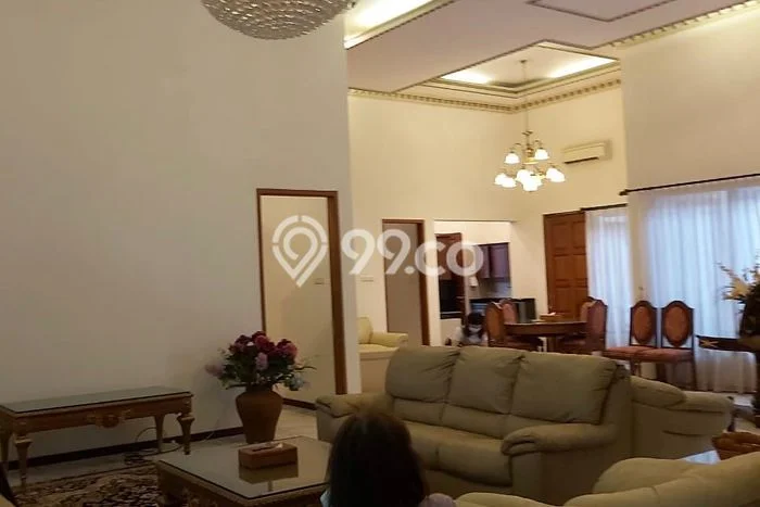 Dijual Rumah Premium dengan Fasilitas Sekitar Komplit di Laweyan, Surakarta Dijual Rumah Premium dengan Fasilitas Sekitar Komplit di Laweyan, Surakarta
