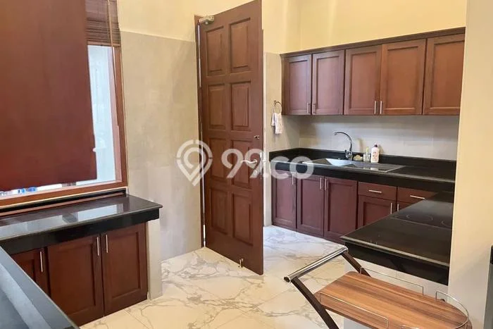 Hot Offer Hunian Mewah Ideal dan Luas di Laweyan, Surakarta Hot Offer Hunian Mewah Ideal dan Luas di Laweyan, Surakarta