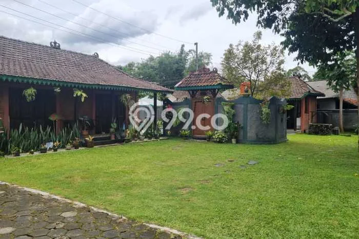 HARGA TERBAIK! Vila di Turi, Luas 1019m2m², Lokasi Strategis HARGA TERBAIK! Vila di Turi, Luas 1019m2m², Lokasi Strategis