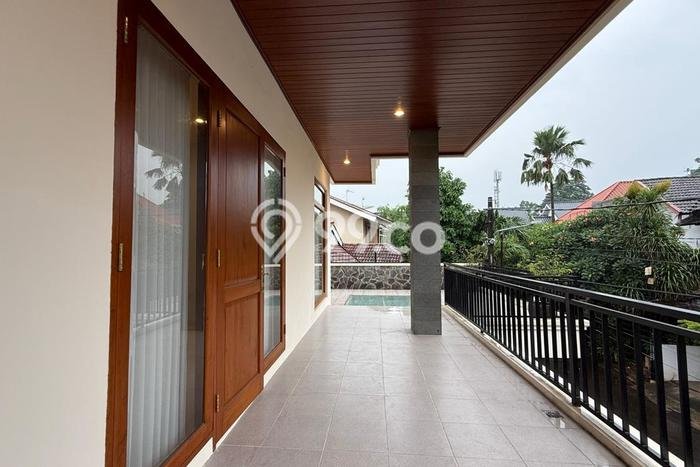 Jual Rumah Luas Elegan Dengan View Eksklusif di Ampera, Jakarta Selatan Jual Rumah Luas Elegan Dengan View Eksklusif di Ampera, Jakarta Selatan