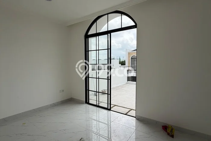 Rumah Luxury Modern Tanpa Renovasi di Pantai Indah Kapuk 2 Jakarta Utara Rumah Luxury Modern Tanpa Renovasi di Pantai Indah Kapuk 2 Jakarta Utara