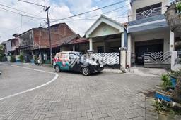 Jual Rumah Bagus Siap Huni LB 223m2 di Waru, Sidoarjo Jual Rumah Bagus Siap Huni LB 223m2 di Waru, Sidoarjo