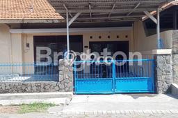 Rumah sewa siap pakai 4 Kamar Tidur di Ngagel, Surabaya Rumah sewa siap pakai 4 Kamar Tidur di Ngagel, Surabaya