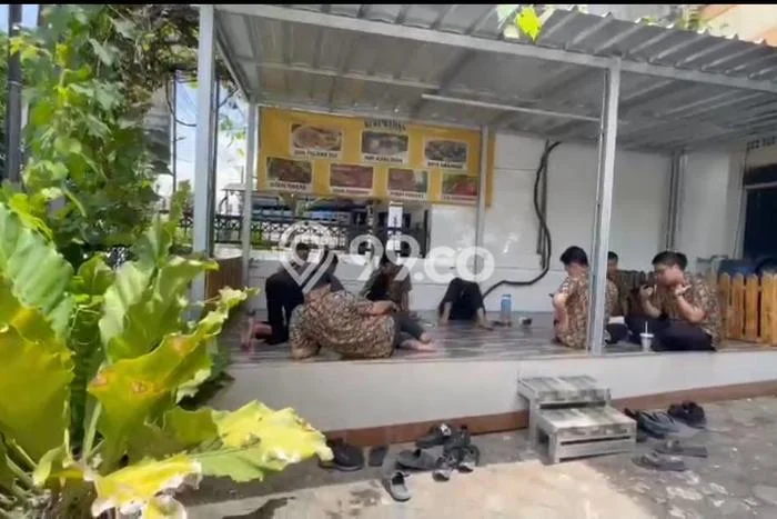 Unit Kost Dijual di Kawasan Batununggal Bandung dengan 11 KT Unit Kost Dijual di Kawasan Batununggal Bandung dengan 11 KT