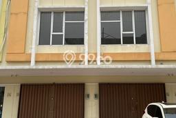 Dijual Ruko Area Komersial di , Luas 162m2m², Jalan Raya Dijual Ruko Area Komersial di , Luas 162m2m², Jalan Raya