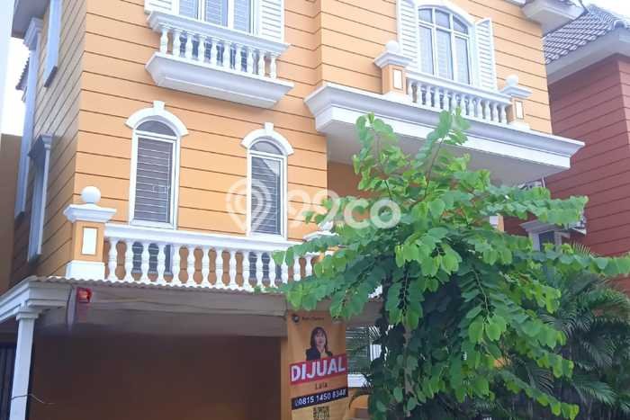 Jual Rumah Mewah Elegan Dengan View Cantik di Gading Serpong, Tangerang Jual Rumah Mewah Elegan Dengan View Cantik di Gading Serpong, Tangerang