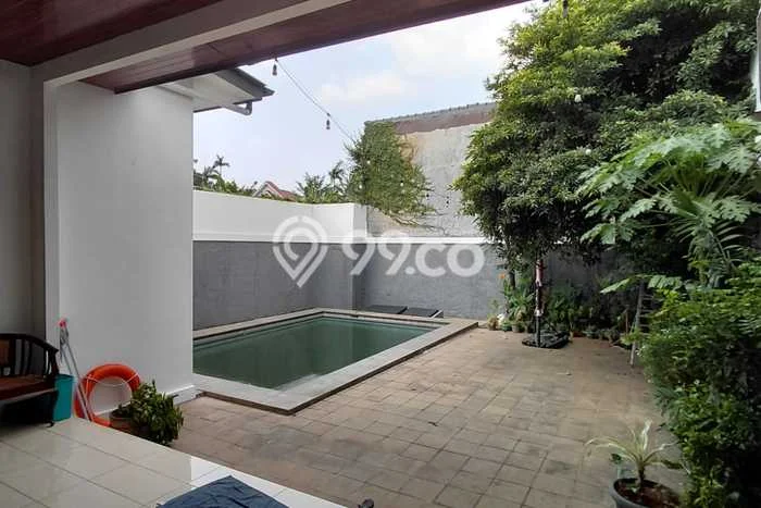 Disewakan! Rumah 4 Kamar Tidur &
4 Kamar Mandi di Jeruk Purut, Jakarta Selatan Disewakan! Rumah 4 Kamar Tidur &
4 Kamar Mandi di Jeruk Purut, Jakarta Selatan