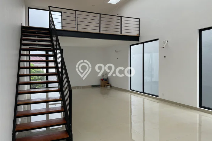 Ruko Dijual di Jakarta Selatan LT 176m2 & LB 305m2 Lokasi Terbaik! Ruko Dijual di Jakarta Selatan LT 176m2 & LB 305m2 Lokasi Terbaik!