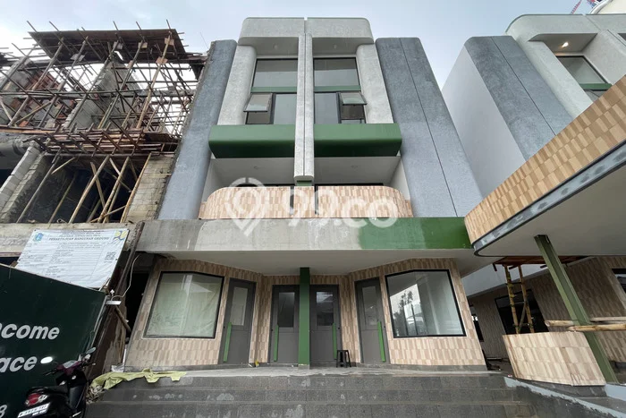 Ruko Dijual di Jakarta Selatan LT 176m2 & LB 305m2 Lokasi Terbaik! Ruko Dijual di Jakarta Selatan LT 176m2 & LB 305m2 Lokasi Terbaik!