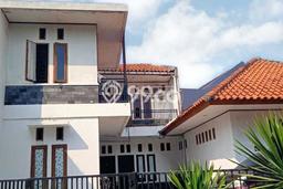 Rumah Luas Asri 3 KT Siap Pakai di BSD Tangerang Rumah Luas Asri 3 KT Siap Pakai di BSD Tangerang