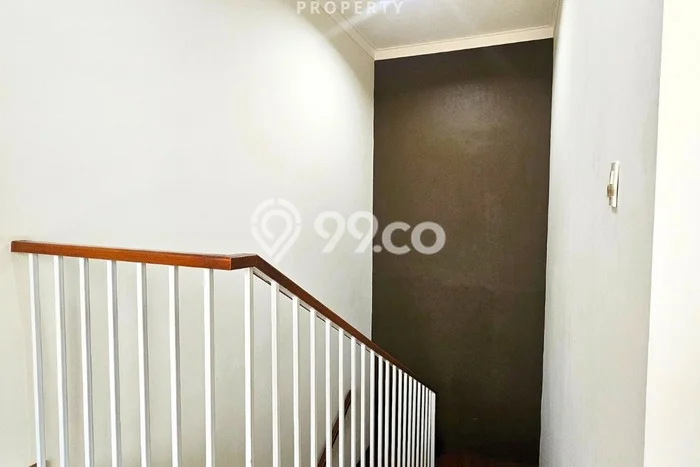 Jarang Ada! Rumah Kontrakan 5 Kamar Nyaman Siap Huni BSD Jarang Ada! Rumah Kontrakan 5 Kamar Nyaman Siap Huni BSD