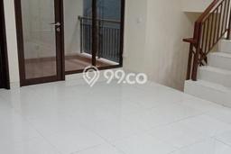 Rumah Luas Asri 3 KT Siap Pakai di BSD Green Wich Tangerang Rumah Luas Asri 3 KT Siap Pakai di BSD Green Wich Tangerang