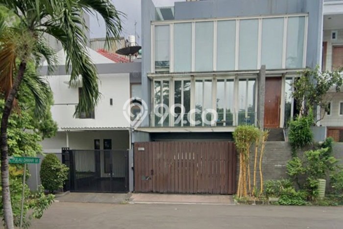 Rumah Mewah Siap Huni LT 200m2 di Kembangan, Jakarta Barat Rumah Mewah Siap Huni LT 200m2 di Kembangan, Jakarta Barat
