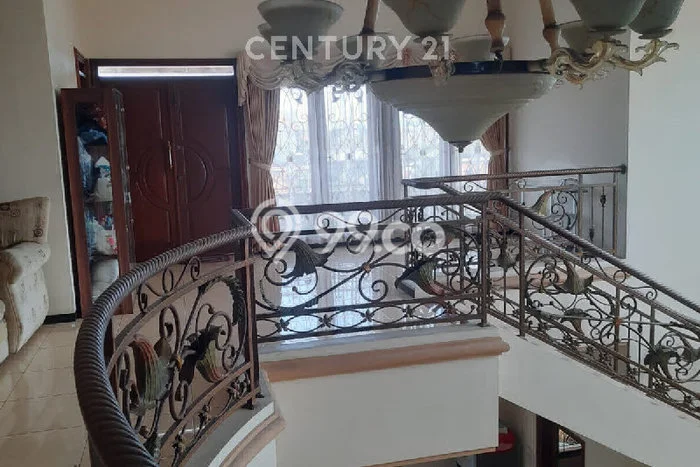 Hunian Eksklusif Siap Huni LT 334m2 di Gayamsari, Semarang Hunian Eksklusif Siap Huni LT 334m2 di Gayamsari, Semarang