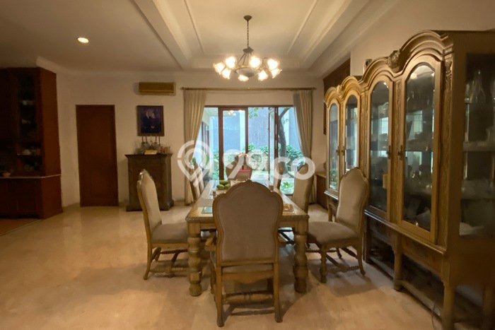For Sale! Luxury House LT 1229m2 Desain Modern di Pondok Indah For Sale! Luxury House LT 1229m2 Desain Modern di Pondok Indah