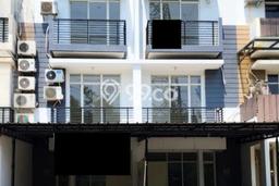 Rumah Modern 3 KT di Pantai Indah Kapuk Jakarta Utara Semi Furnished Rumah Modern 3 KT di Pantai Indah Kapuk Jakarta Utara Semi Furnished